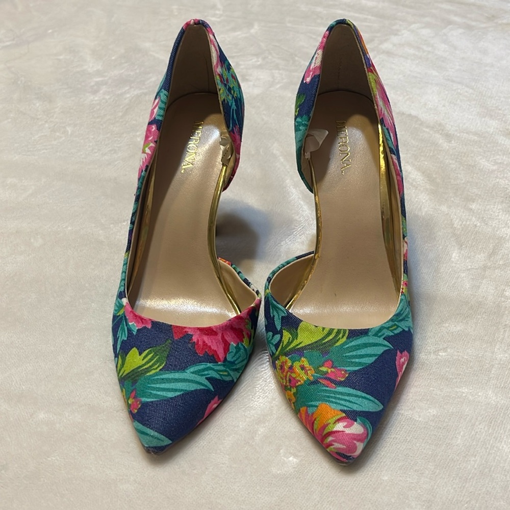 Super fun 🌺 Merona high heels. 👠